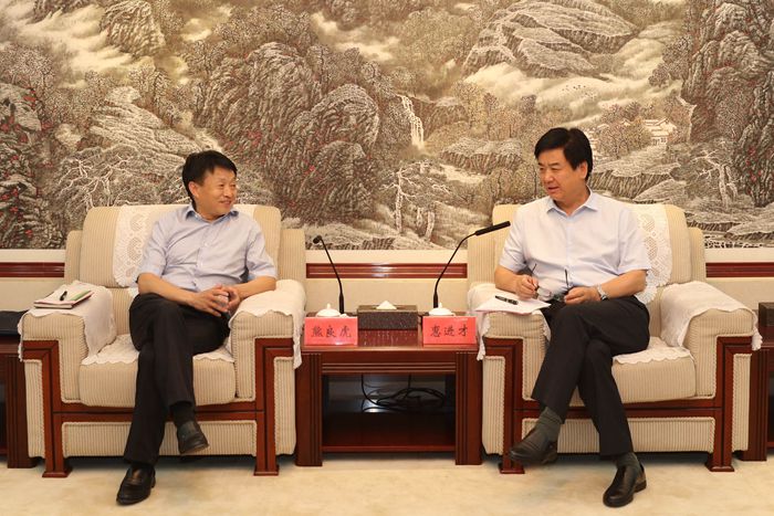 14664768219693065U9V.jpg 拜会宝鸡市政府_副本.jpg