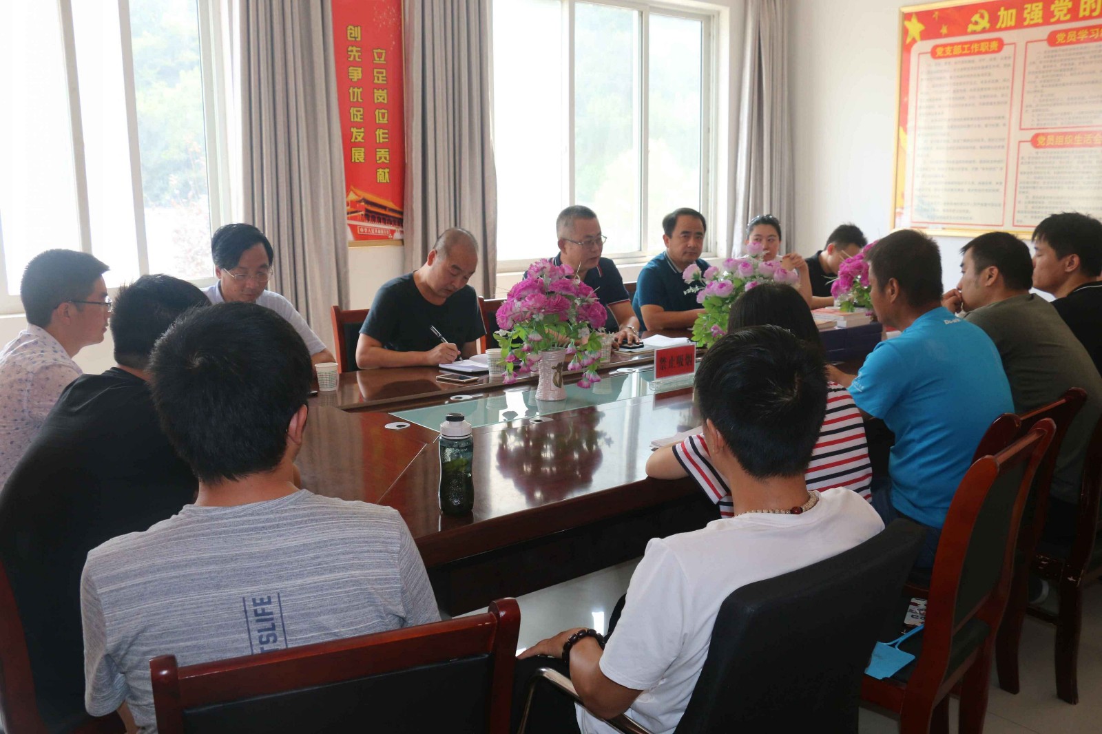 1535933053171072tWnu.jpg 商南托管运营.jpg