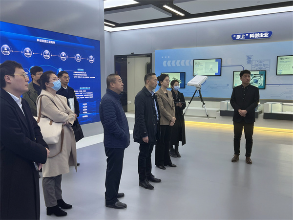 1677728371561047NhY3.jpg 参观展区_副本.jpg