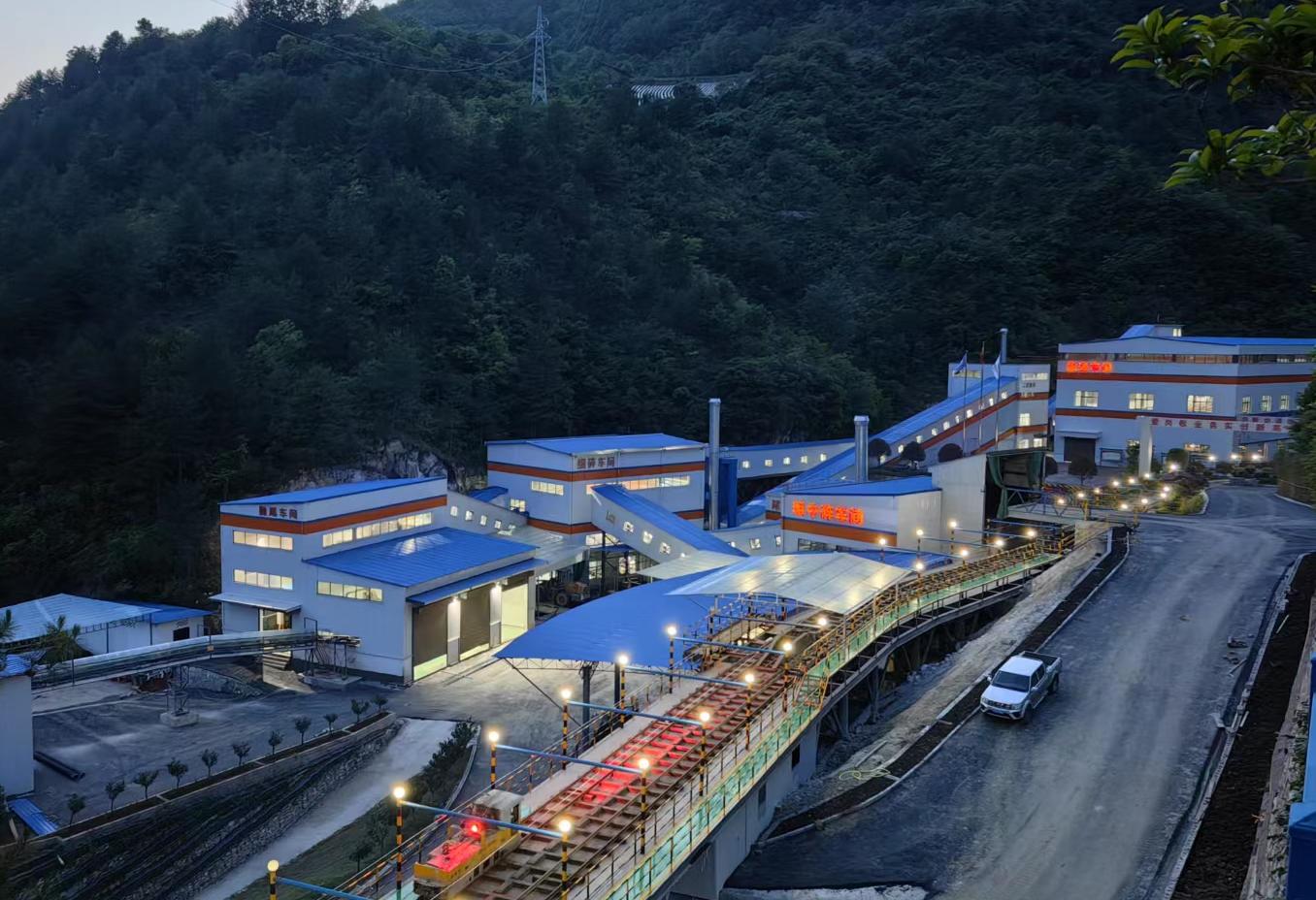 17070166308030017nHG.jpg 技改提效能02.jpg