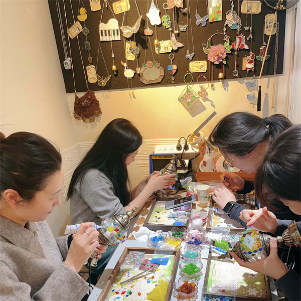 1709870835986079D6BO.jpg 研究院公司妇女节活动照片2.jpg