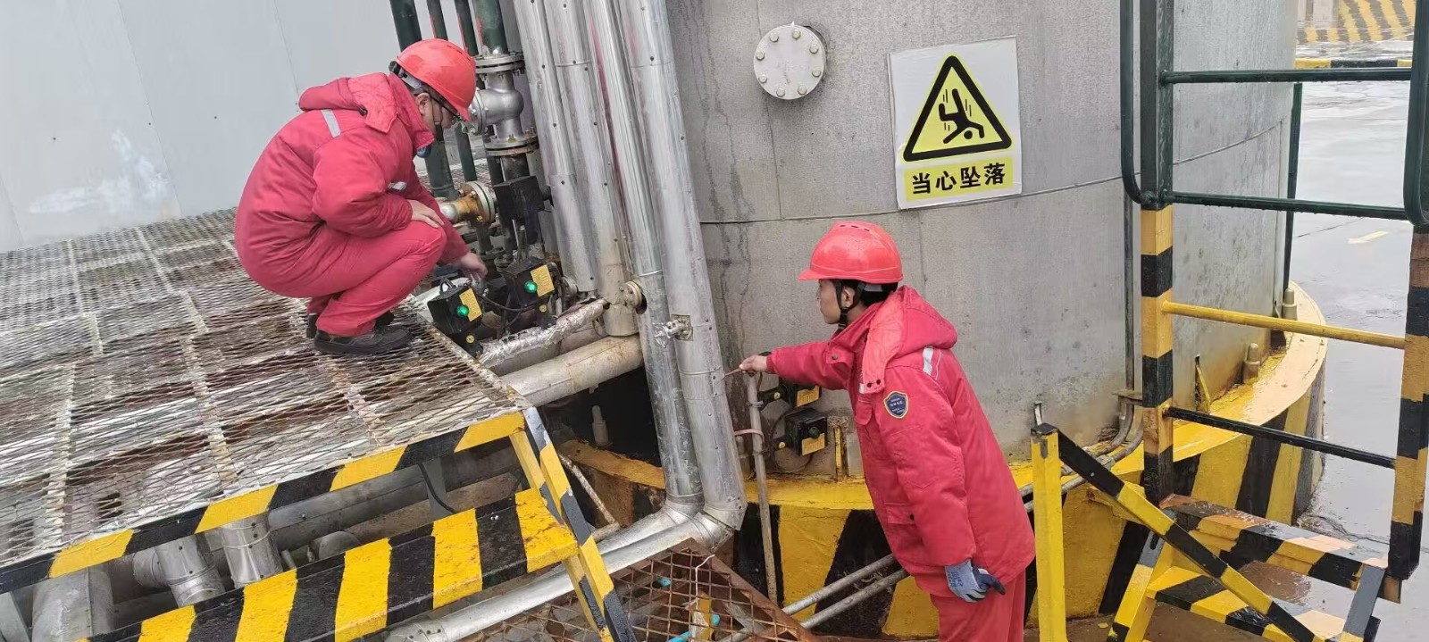 1730180922455993khB5.jpg 设备防冻大排查 助力冬季稳生产.jpg