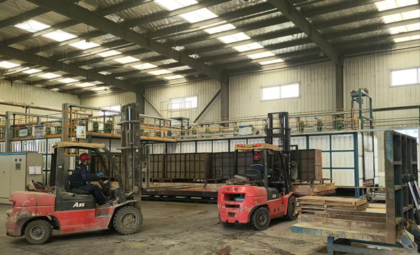 1754531320692122soTO.jpg 新能源公司繁忙生产场景_副本.jpg